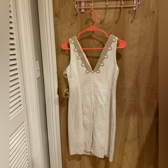 Gently used size 6 white Lilly Pulitzer Dress - Picture 3 of 4